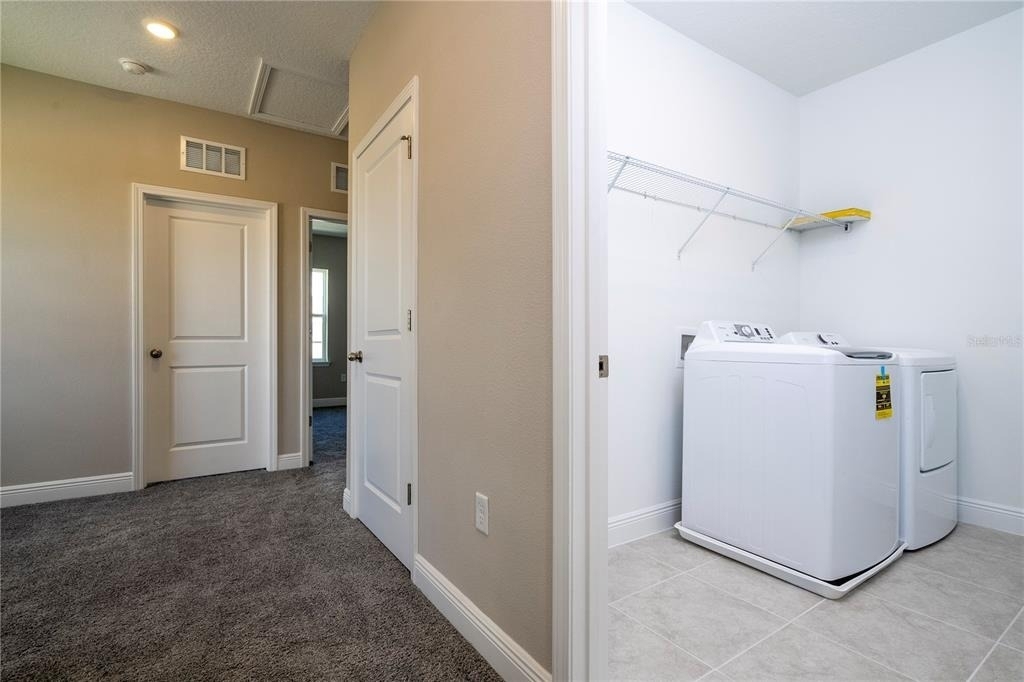 16350 Hamlin View Street - Photo 38