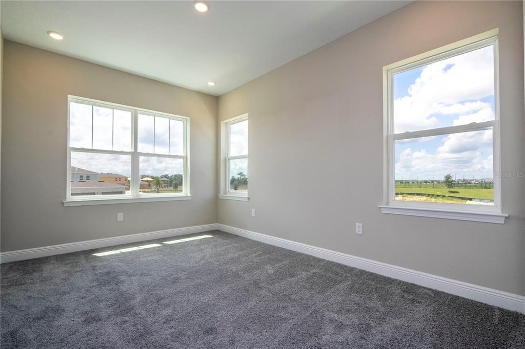 16350 Hamlin View Street - Photo 40