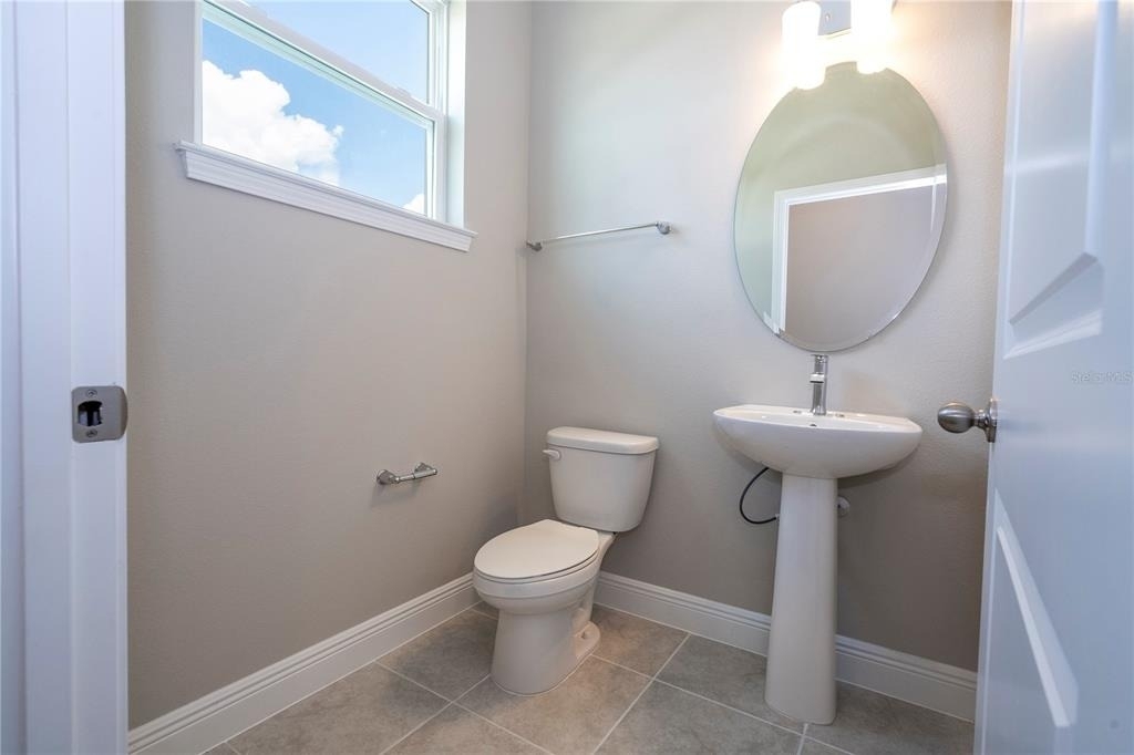16350 Hamlin View Street - Photo 20