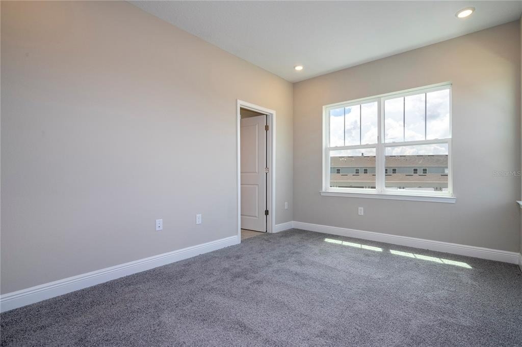 16350 Hamlin View Street - Photo 43