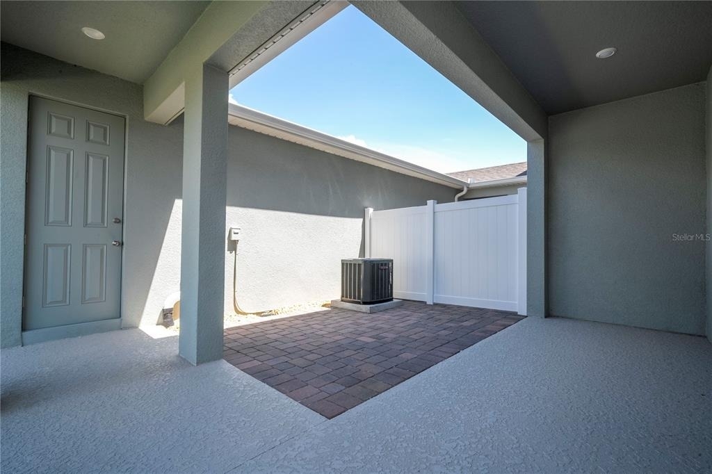 16350 Hamlin View Street - Photo 26