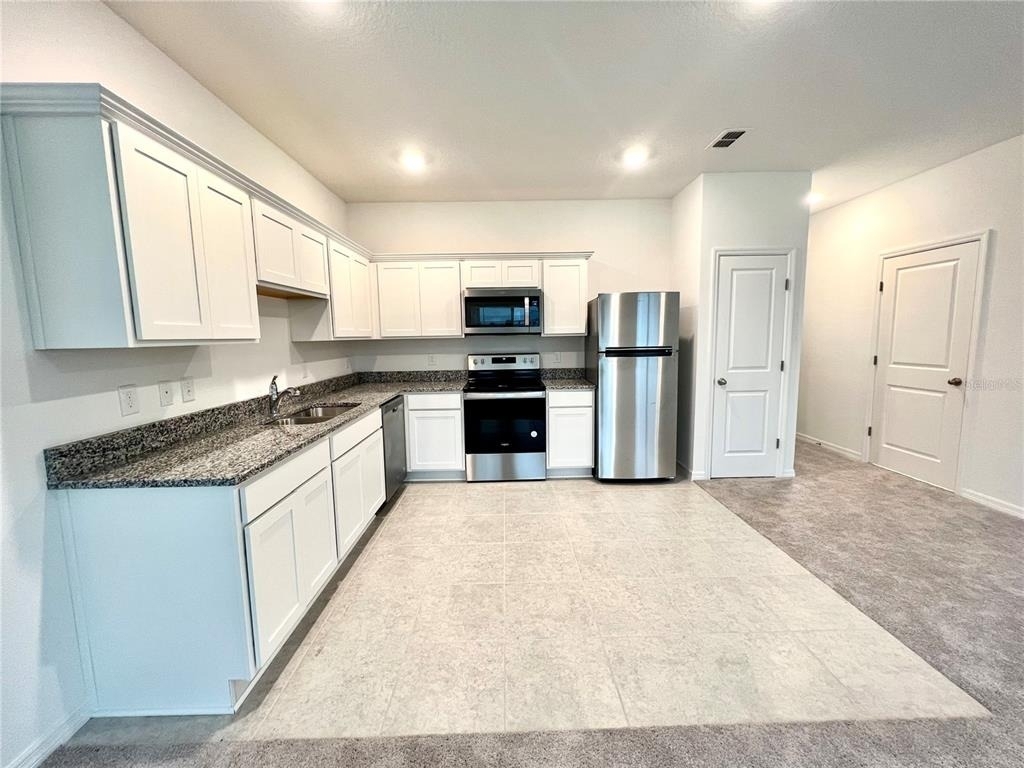 1105 Merrill Street - Photo 3