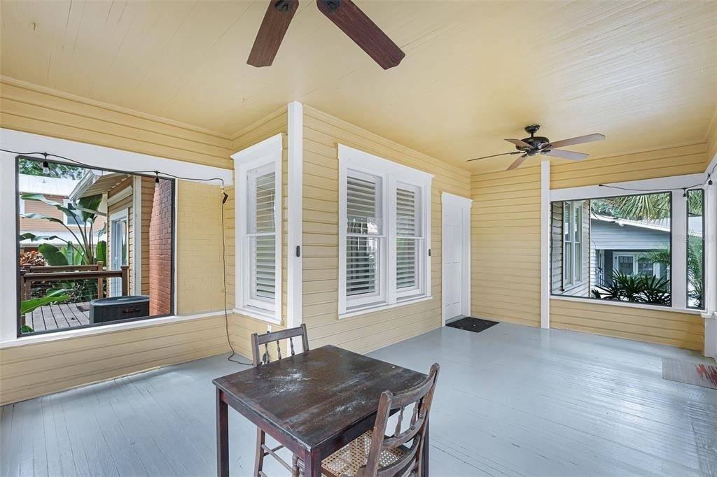 706 Hillcrest Street - Photo 2