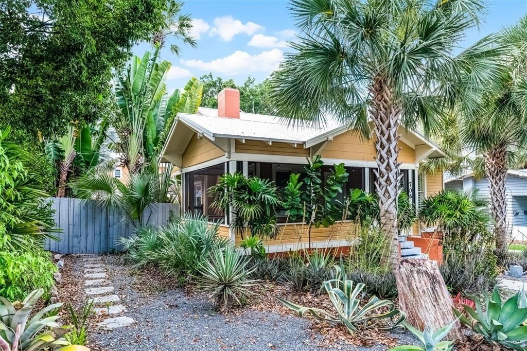 706 Hillcrest Street - Photo 1