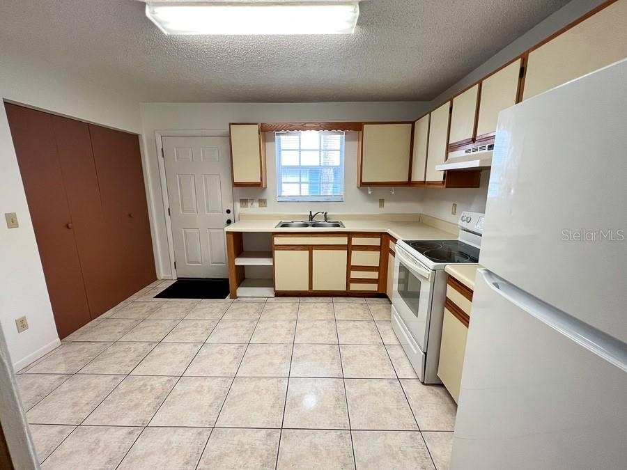 5601 Avenue H - Photo 6
