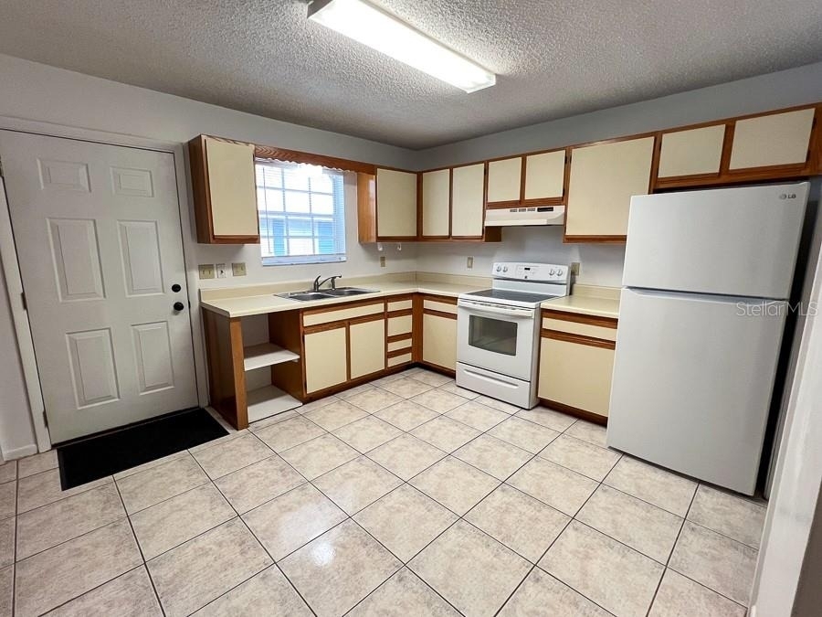 5601 Avenue H - Photo 4