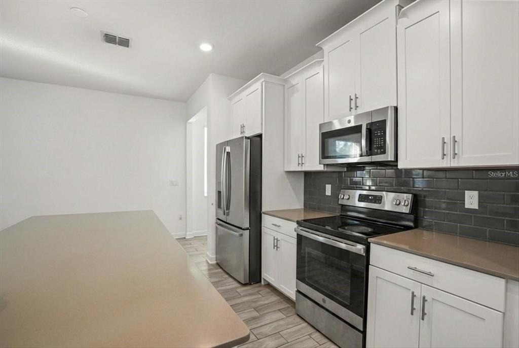 2999 Addison Boulevard - Photo 4