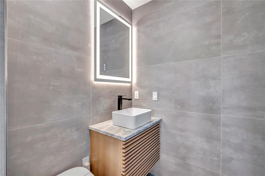 15180 Lyneburg Avenue - Photo 9