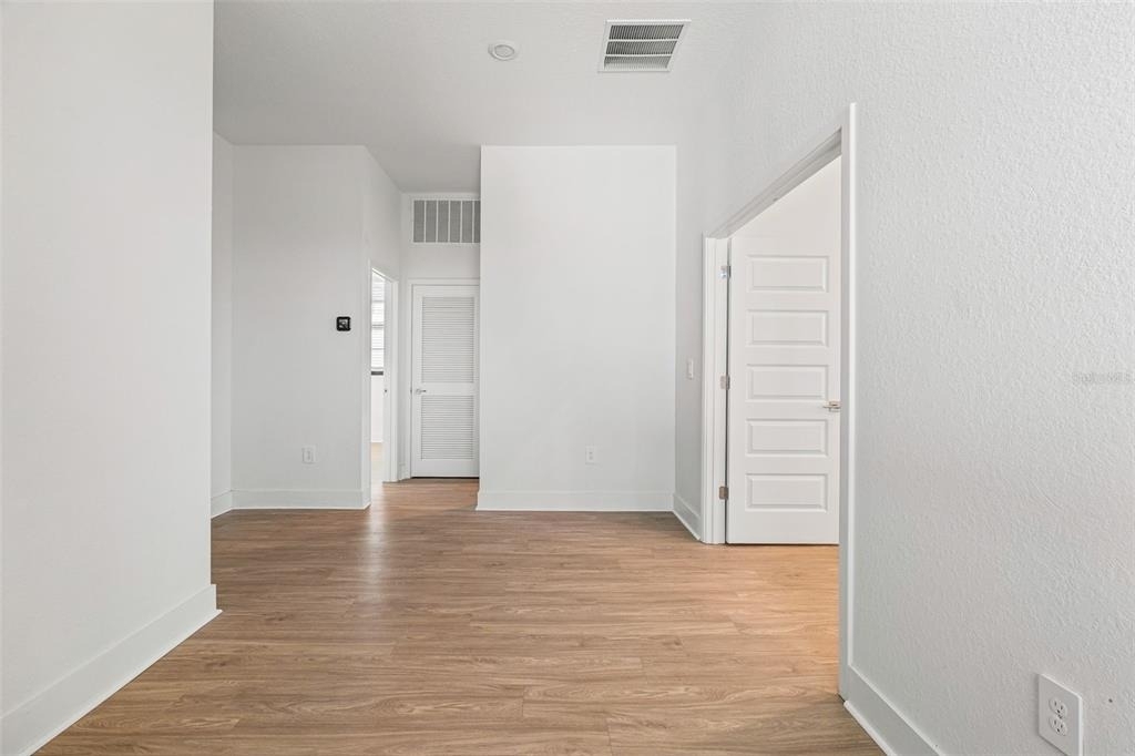 8044 Gulfstream Court - Photo 16