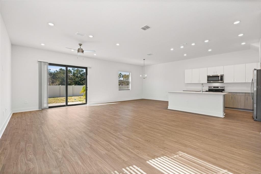 8044 Gulfstream Court - Photo 9