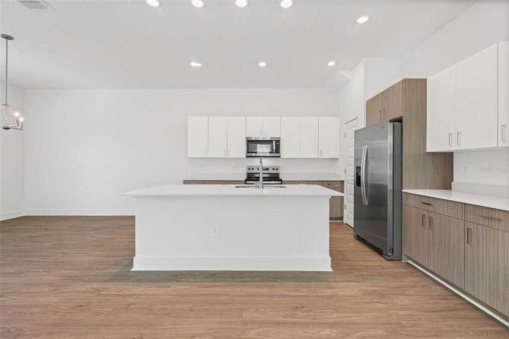 8044 Gulfstream Court - Photo 10