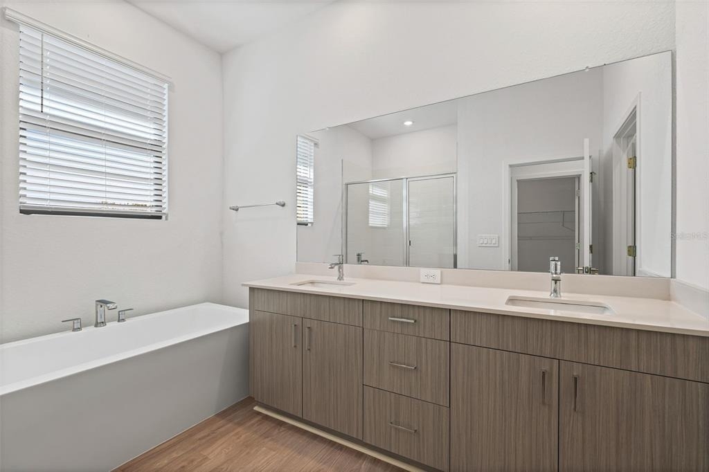 8044 Gulfstream Court - Photo 21