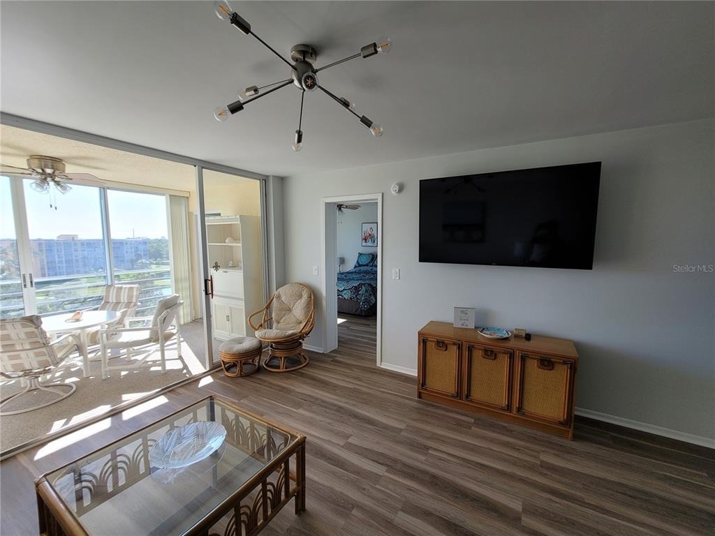 4460 Fairways Boulevard - Photo 7