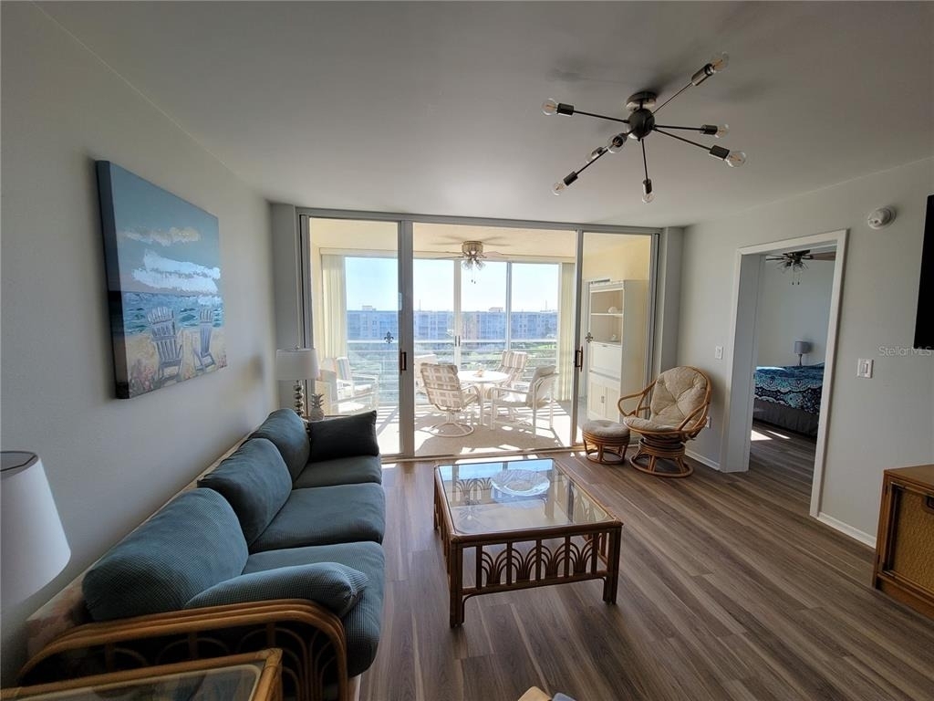 4460 Fairways Boulevard - Photo 2