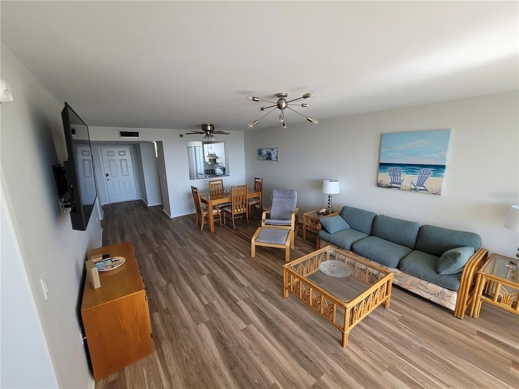 4460 Fairways Boulevard - Photo 4