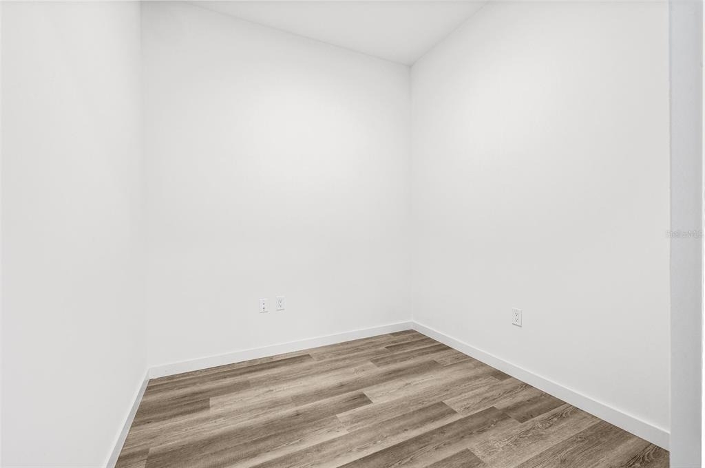 221 Main Street N - Photo 14