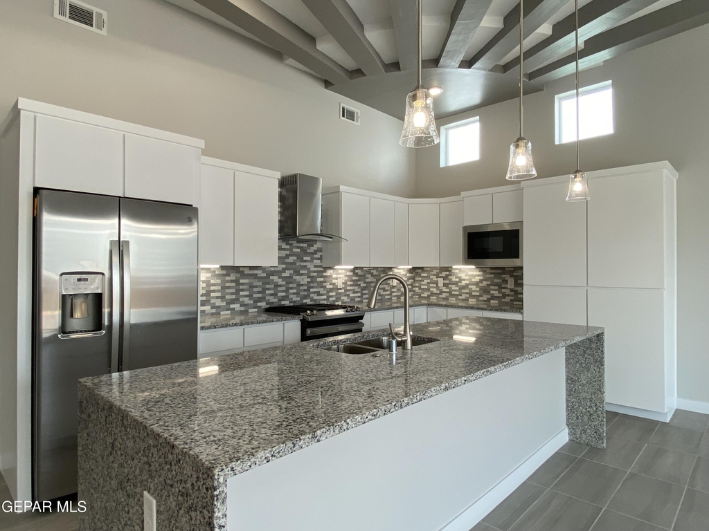 12360 Desert Wolf Avenue - Photo 7