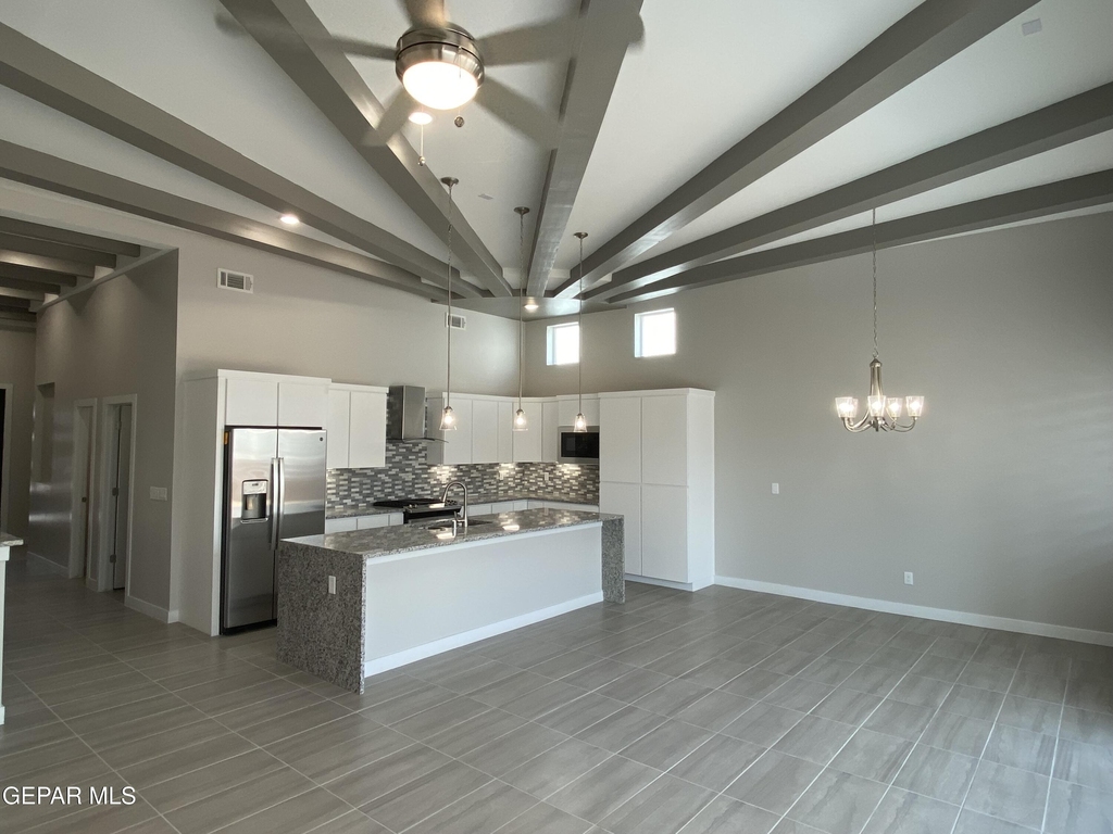 12360 Desert Wolf Avenue - Photo 4