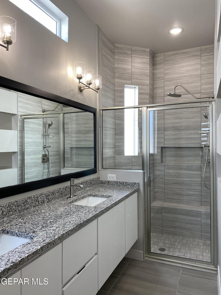 12360 Desert Wolf Avenue - Photo 12