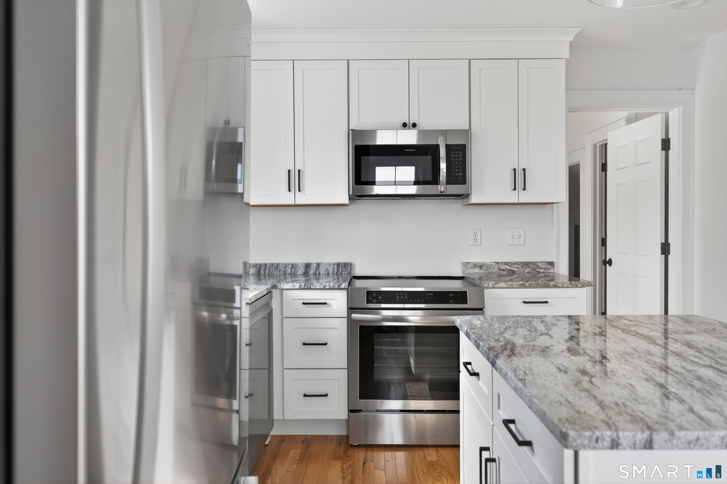 138 Bank Street - Photo 5