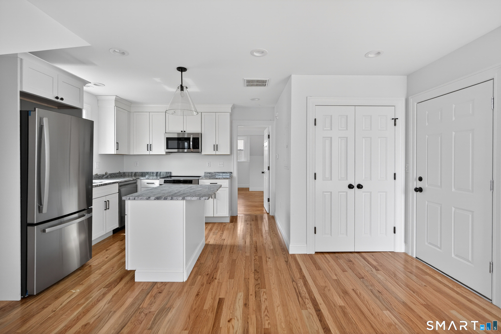 138 Bank Street - Photo 7