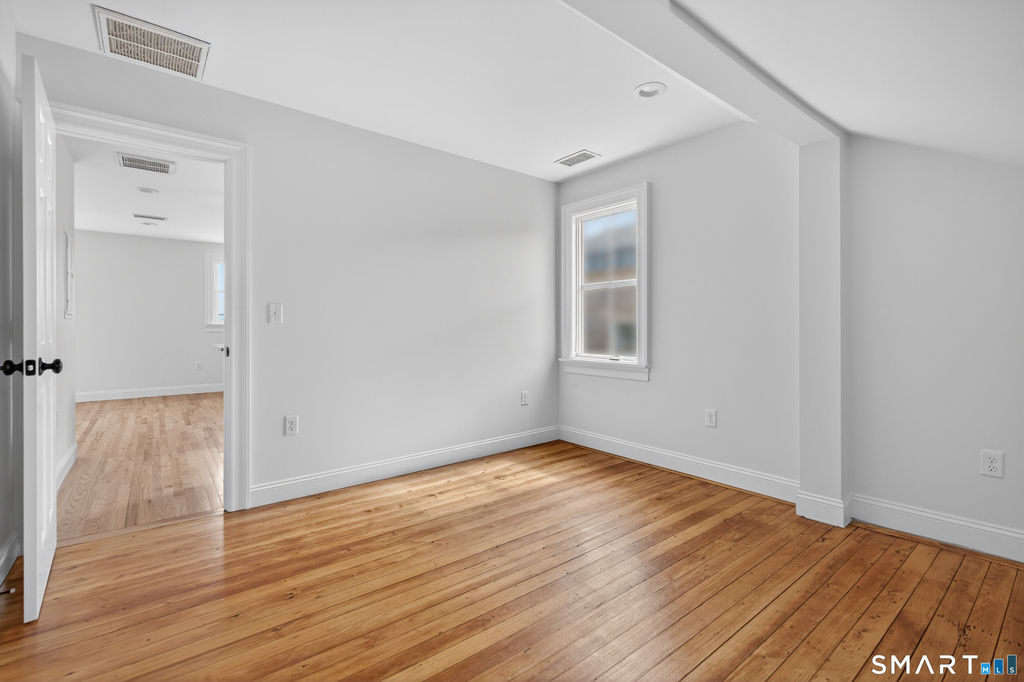 138 Bank Street - Photo 18