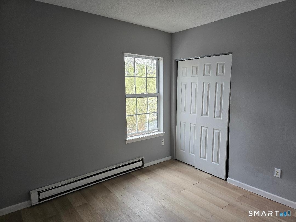 56 Lounsbury Avenue - Photo 4