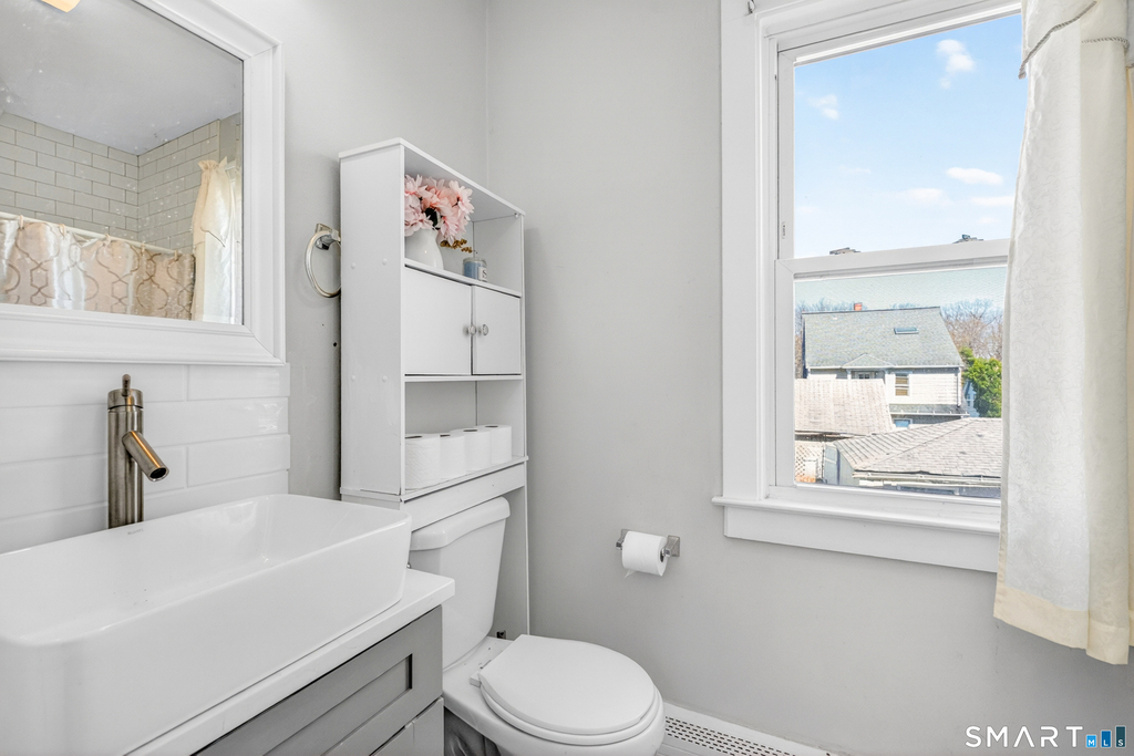 380 Gurdon Street - Photo 5