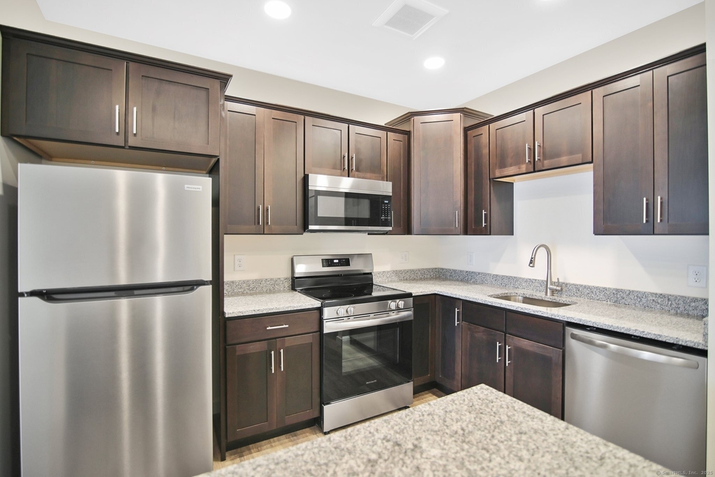 280 Salmon Brook Street - Photo 10