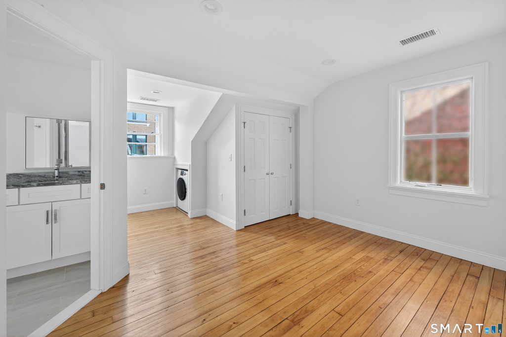 138 Bank Street - Photo 11
