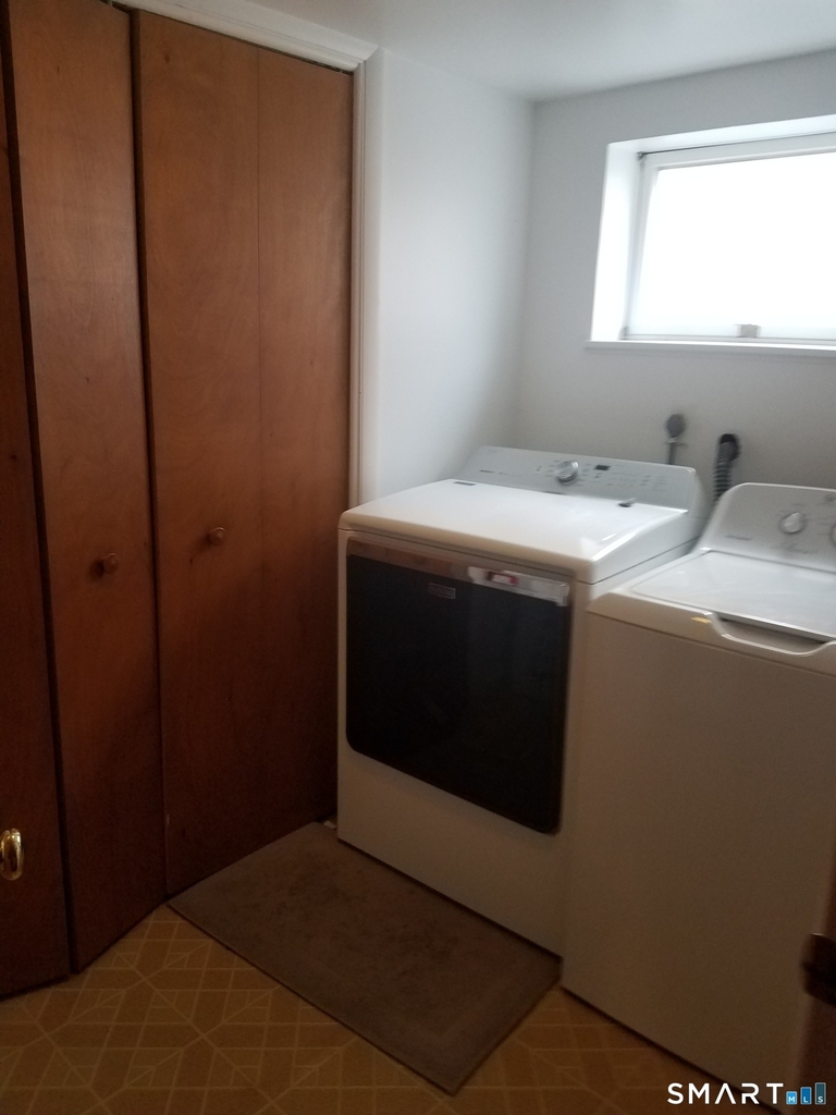 72 Maple Tree Avenue - Photo 9