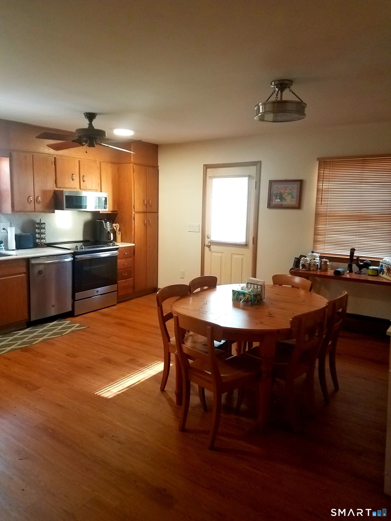 72 Maple Tree Avenue - Photo 5