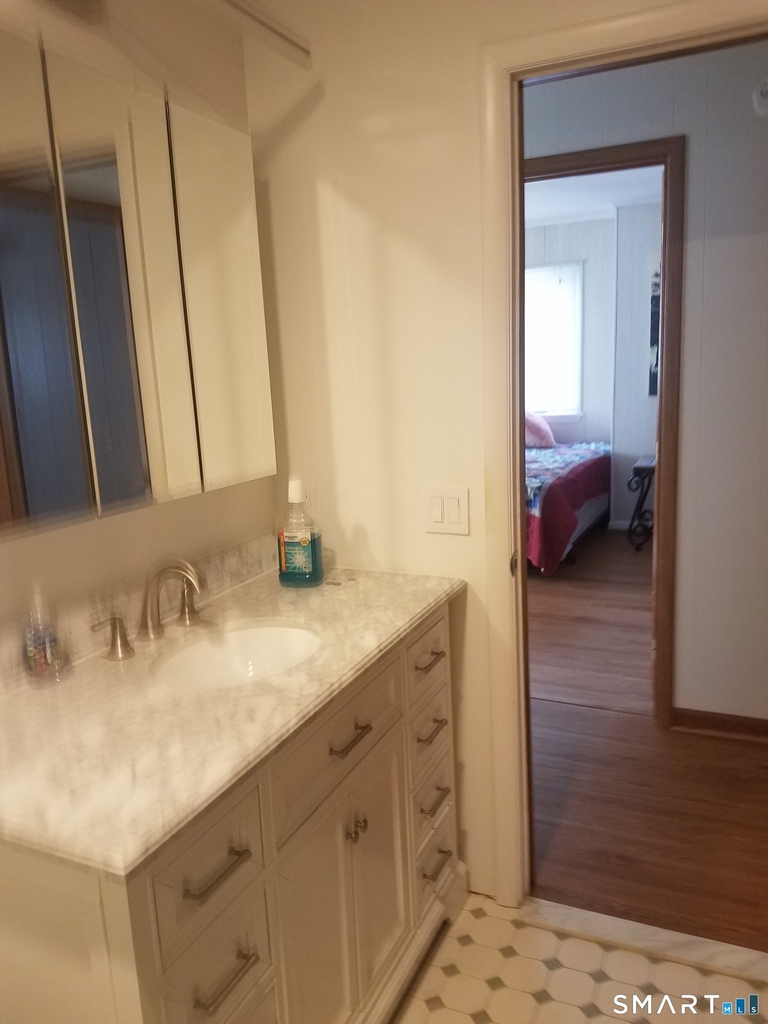 72 Maple Tree Avenue - Photo 8