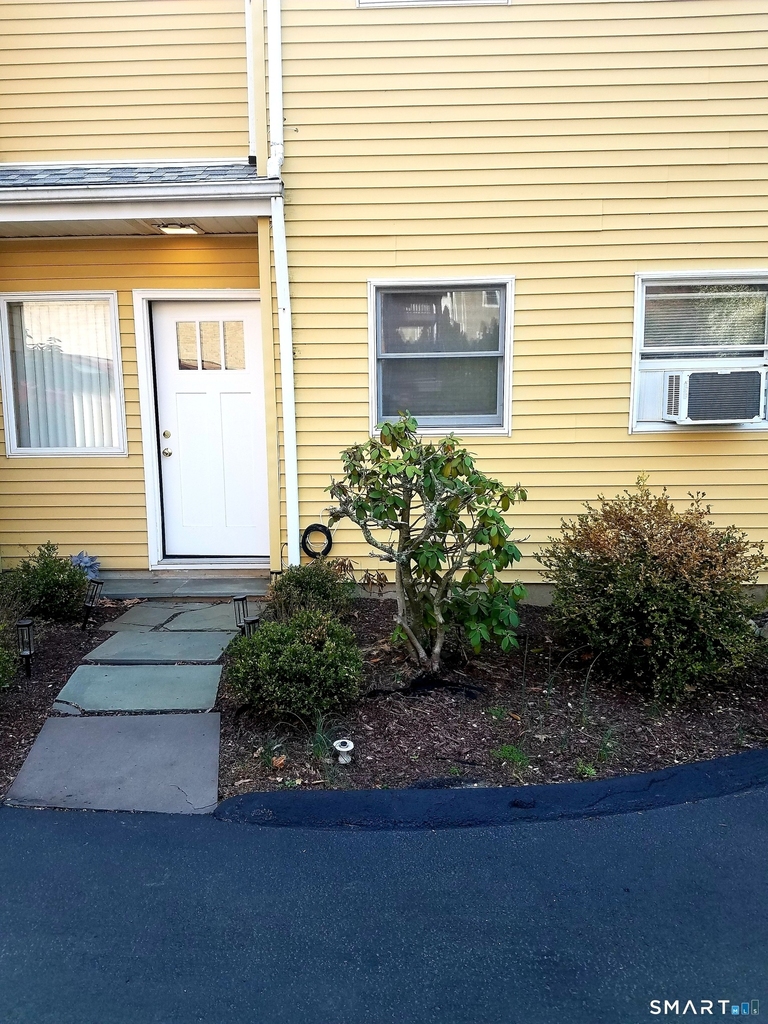 72 Maple Tree Avenue - Photo 0