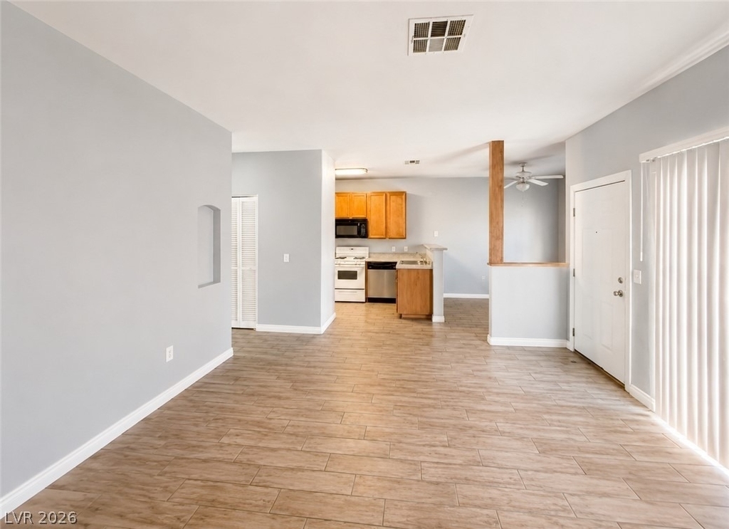 4730 E Craig Road - Photo 2