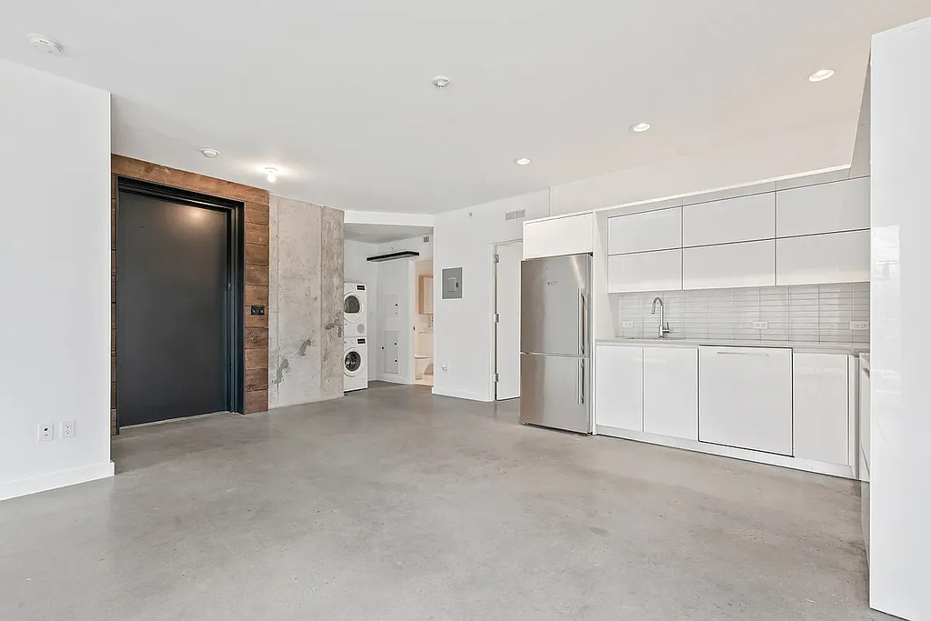 651 New York Avenue - Photo 1