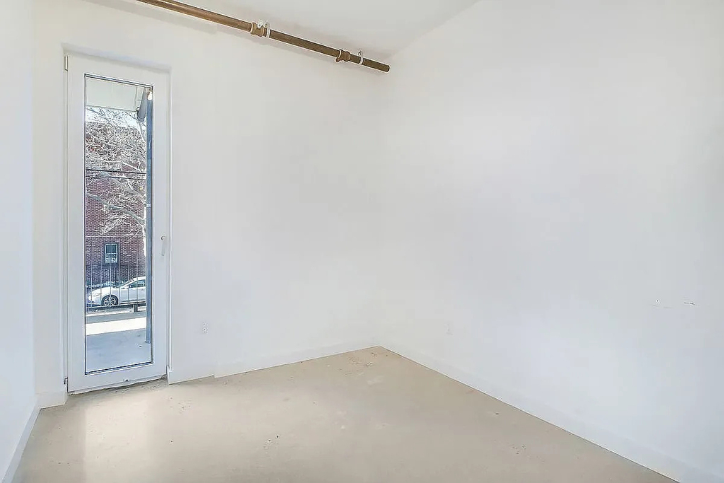 651 New York Avenue - Photo 5