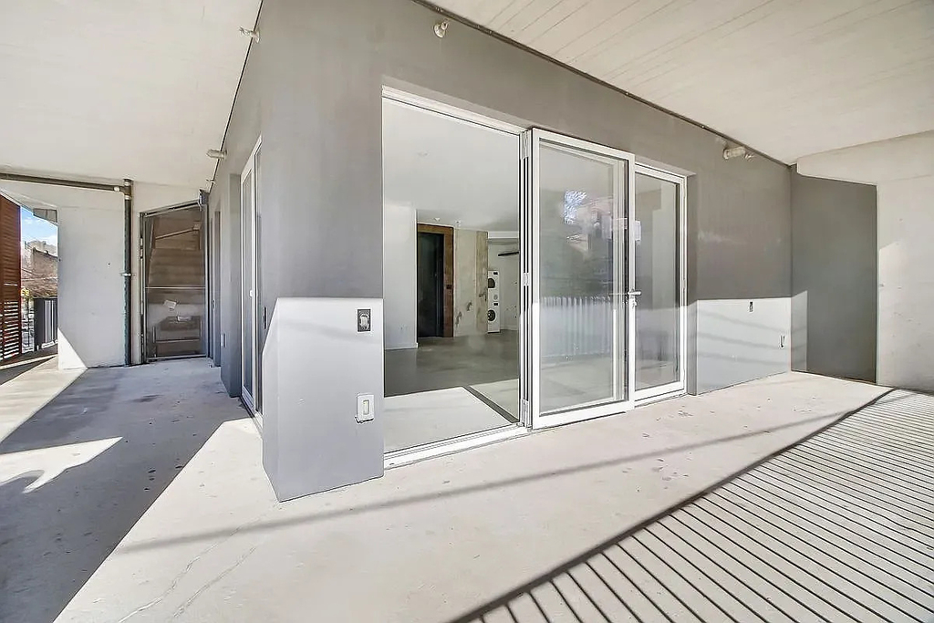 651 New York Avenue - Photo 2