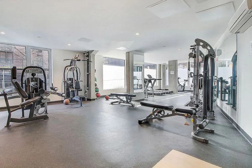 651 New York Avenue - Photo 8