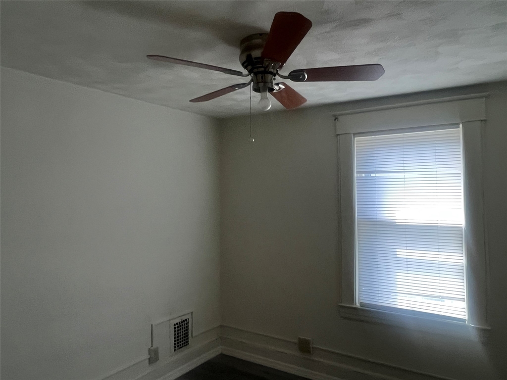 208 S Liberty Avenue - Photo 17