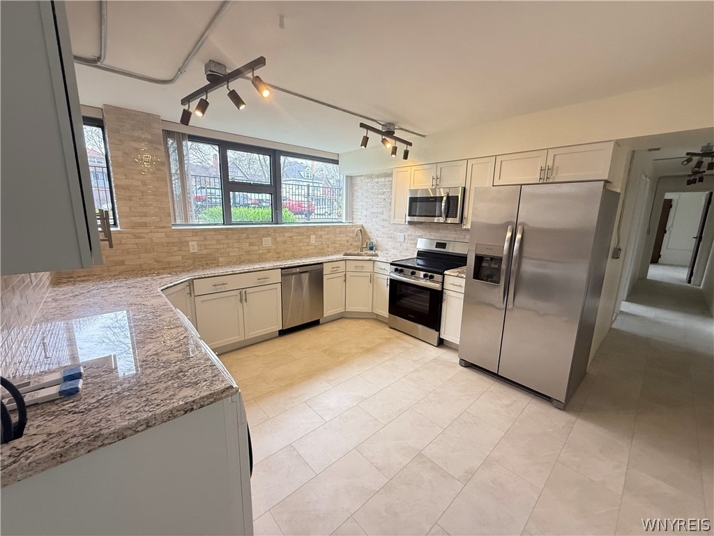 130 Linwood Avenue - Photo 3