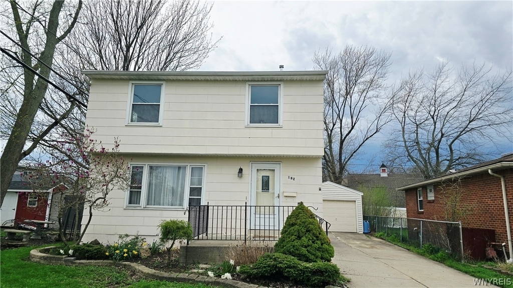 182 Woodcrest Drive - Photo 0