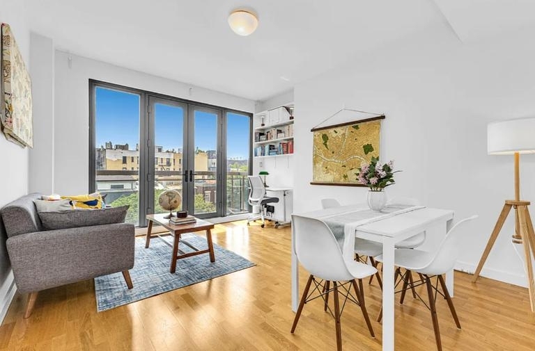 500 4th Avenue - Photo 1