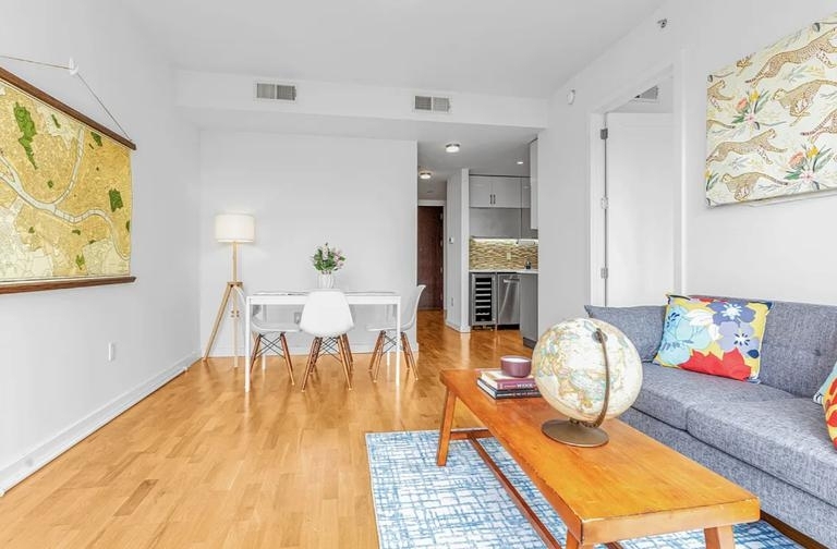 500 4th Avenue - Photo 2
