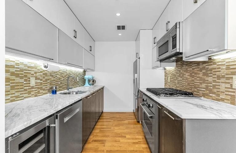 500 4th Avenue - Photo 6