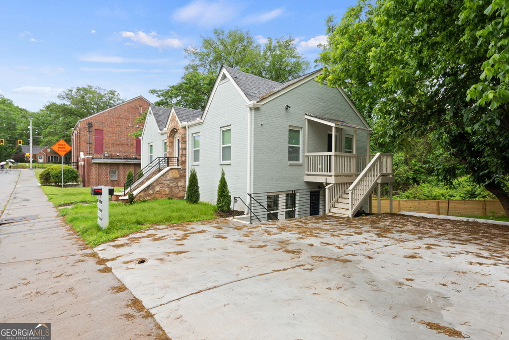 636 Francis Place Nw - Photo 1