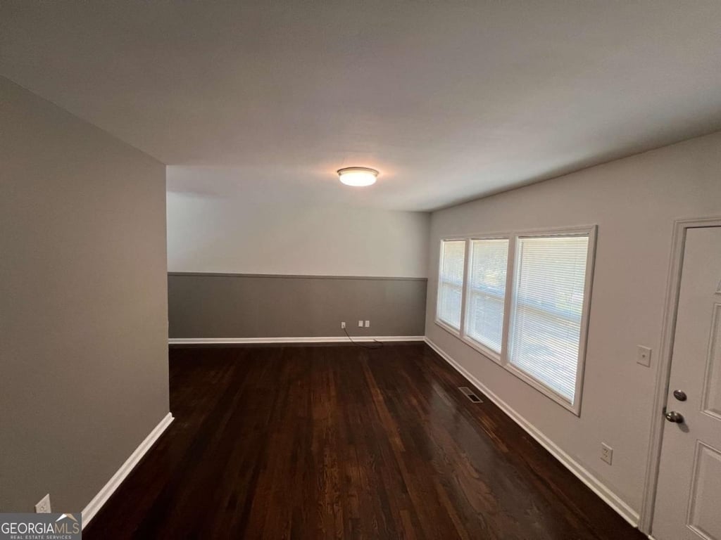 1947 Kenwood Place Se - Photo 4