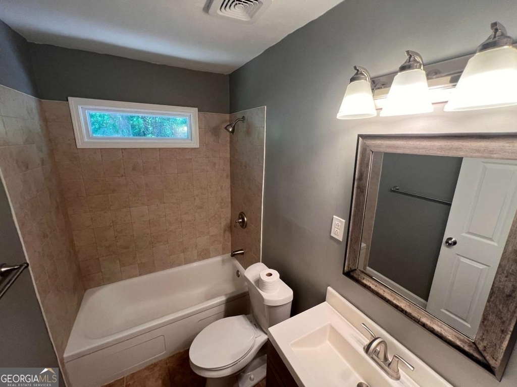 1947 Kenwood Place Se - Photo 10