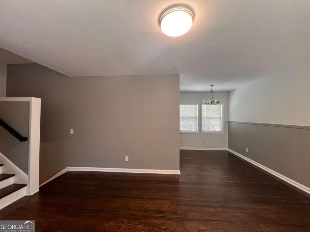1947 Kenwood Place Se - Photo 2