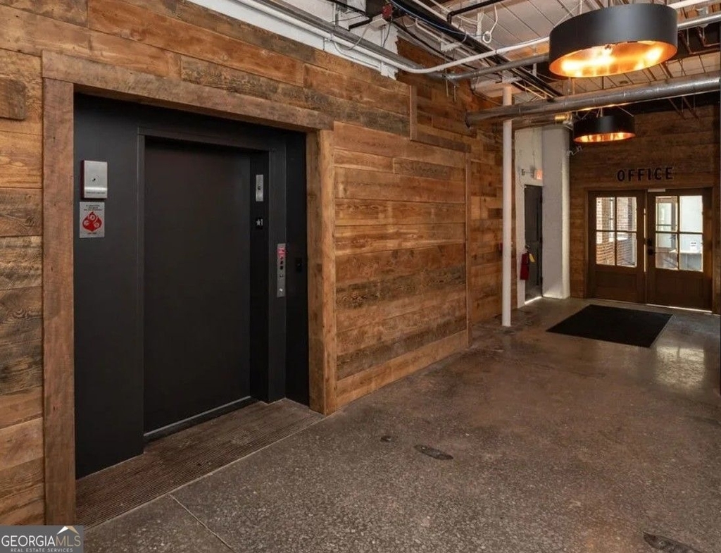 200-r Barrett Street - Photo 8